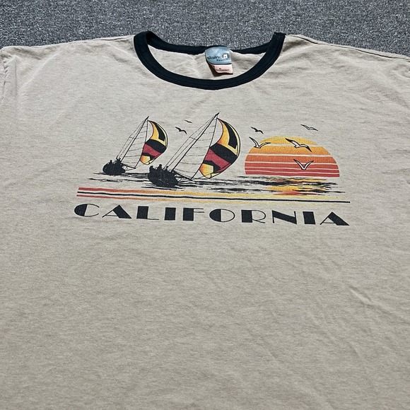 District Threads Tan California Sailboat Graphic Y2K Ringer Tee Size XL - Picture 6 of 6